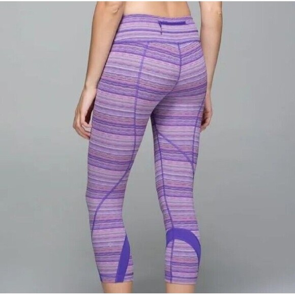 LULULEMON Athletica Run Inspire Space Dyed Twist Iris Flower Crop Capri Size 6 - Picture 2 of 12
